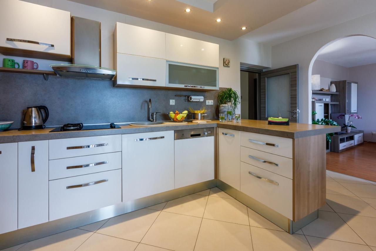 Apartments Hana Crikvenica Ngoại thất bức ảnh